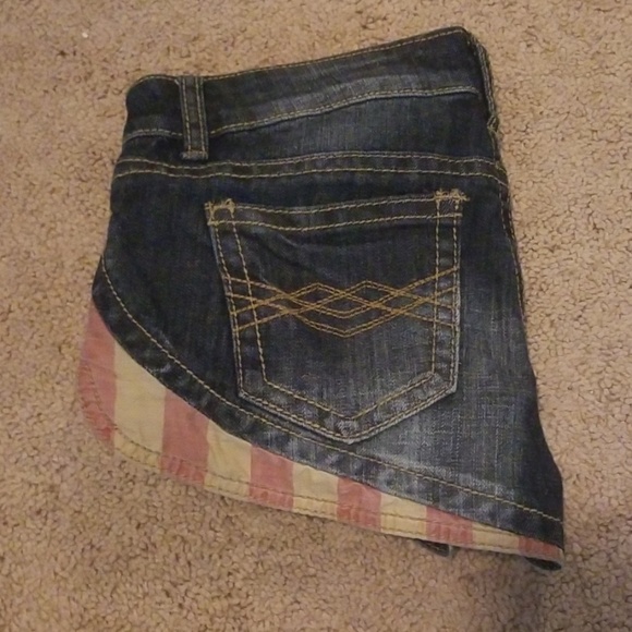 Size 3 American Flag Shorts - Picture 3 of 4